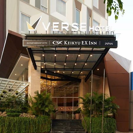 Verse Luxe Hotel Wahid Hasyim Jakarta Ngoại thất bức ảnh
